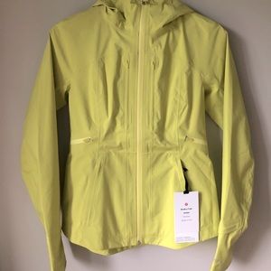 BNWT lululemon break a trail jacket size 4